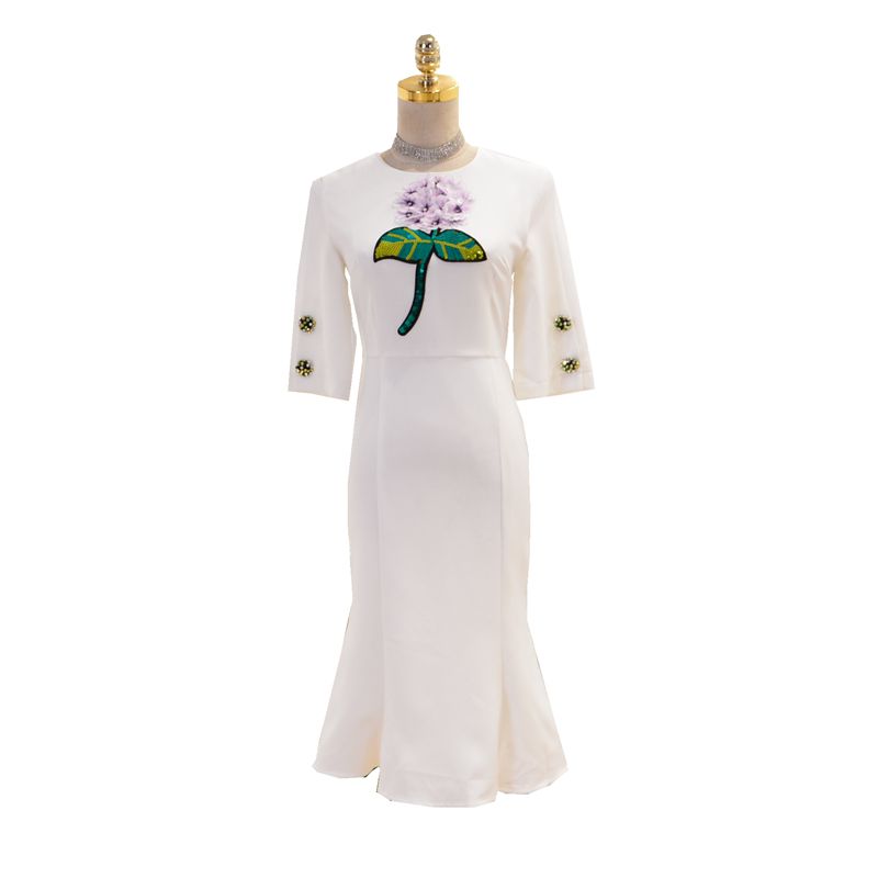 Vintage Fashion Runway - Elegant Ladies Fall Fashion 2025 Runway