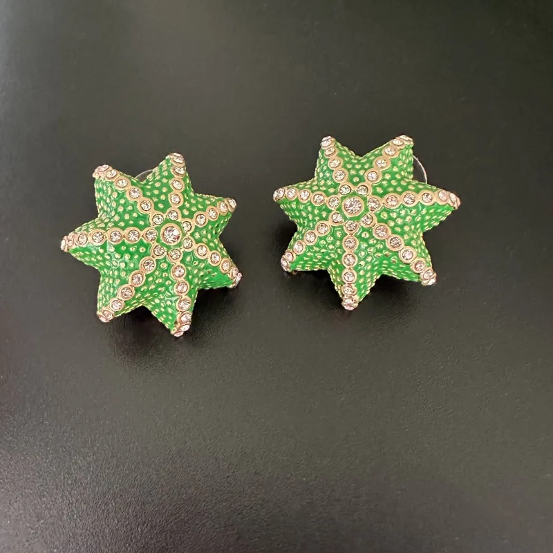 Vintage Fashion Runway - Fashion Jewerly Runway New Star and