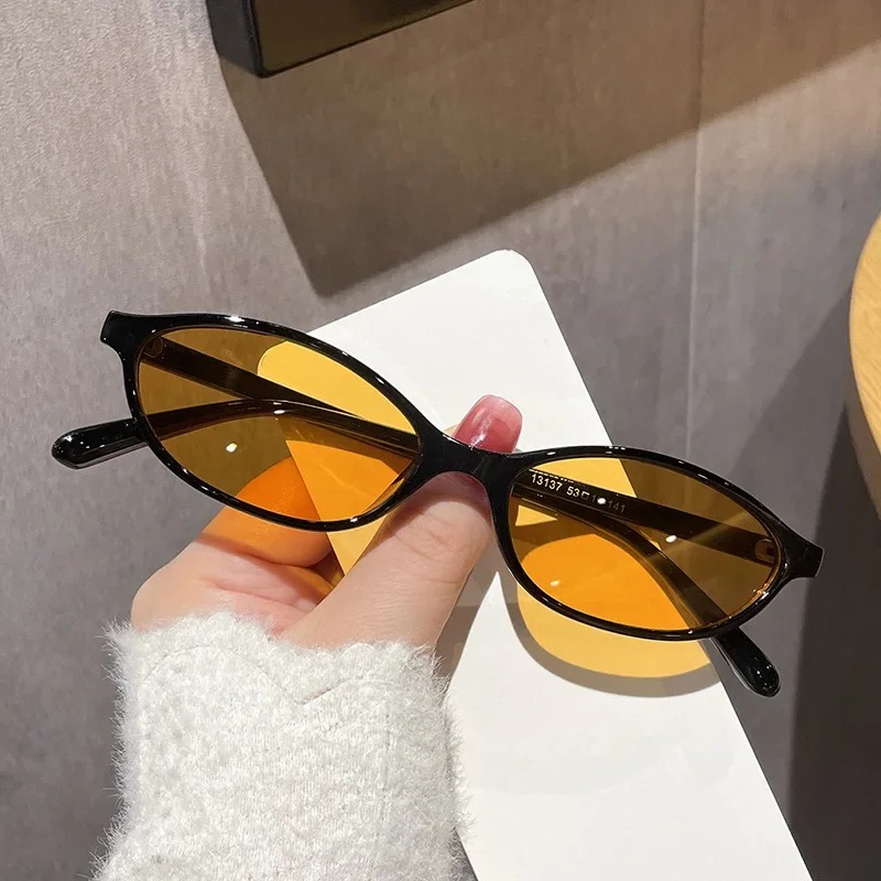 New Retro Sexy Cat Eye Sunglas - Vintage Fashion Brands ulasan dan harga